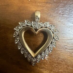 10k gold heart pendant